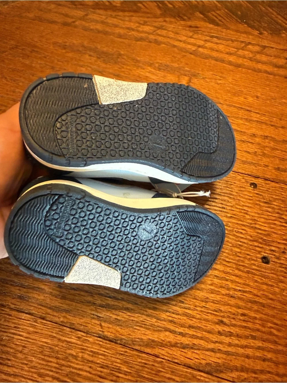 Cat & Jack White and Navy Toddler Velcro Sneakers Sz 7